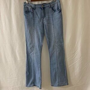 GOGO Jeans 28085 Women's Bootcut‎ Size 13/31- Front Seam Distressed Lighter Blue